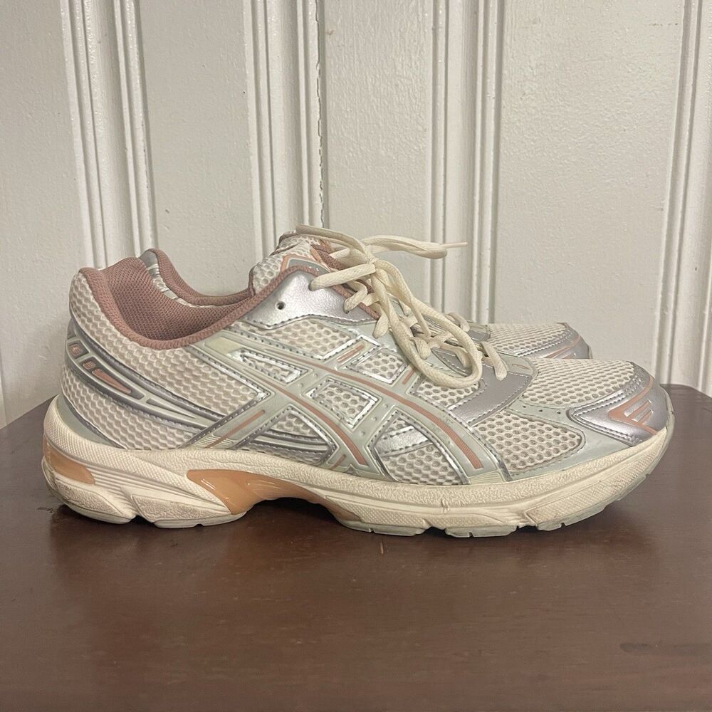 Asics Gel-1130 Unisex Cream Silver Pink Sneaker Shoes Size 12W 10.5M 1202A164